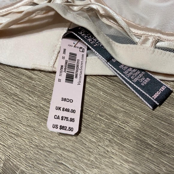 Victoria’s Secret Lace Bra 38DD New NWT sports - Picture 2 of 11